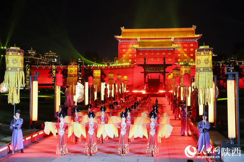 陕西西安城墙仿唐入城仪式欢迎各国跳水运动员