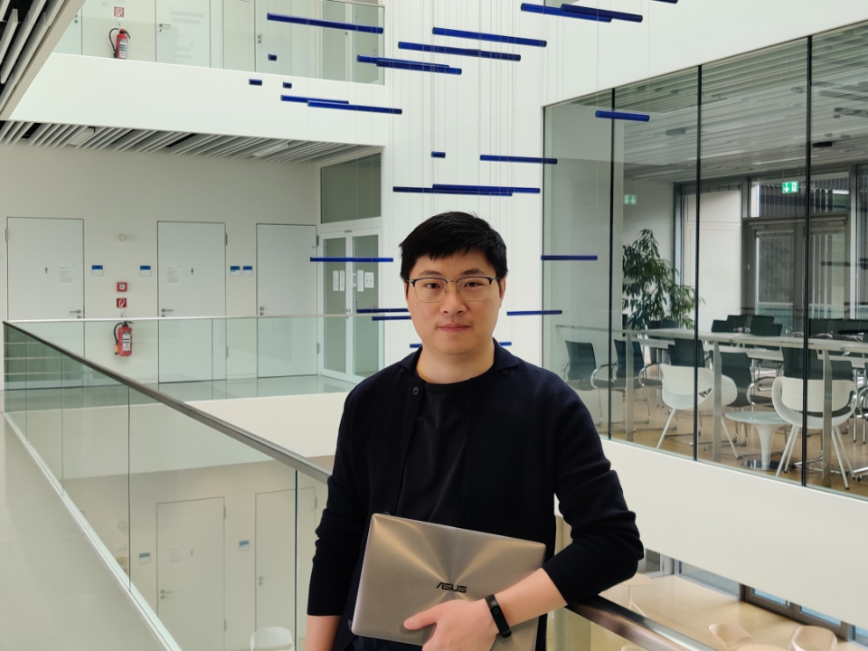将塑料分解成液体燃料，科学家提出全新聚烯烃回收策略，或能用石化副产物升级废塑料_腾讯新闻