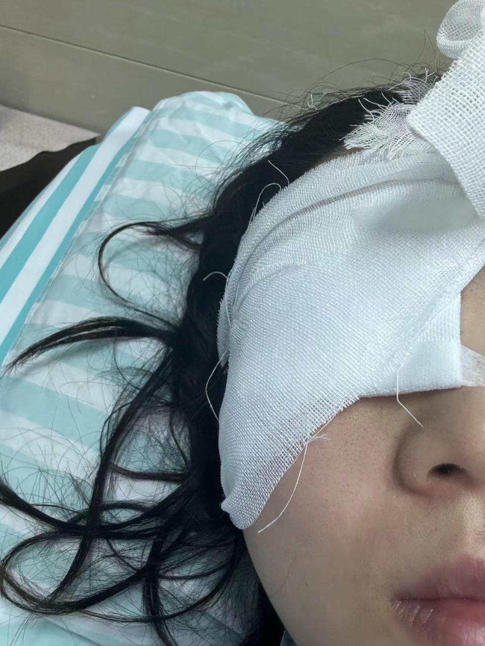 "在泼水节被高压水枪喷伤眼"女子发声:已收到致歉