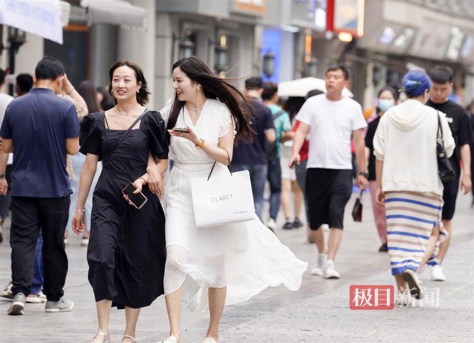 湖北多地已提前10天入夏！未来一周雨的戏份较多 腾讯新闻