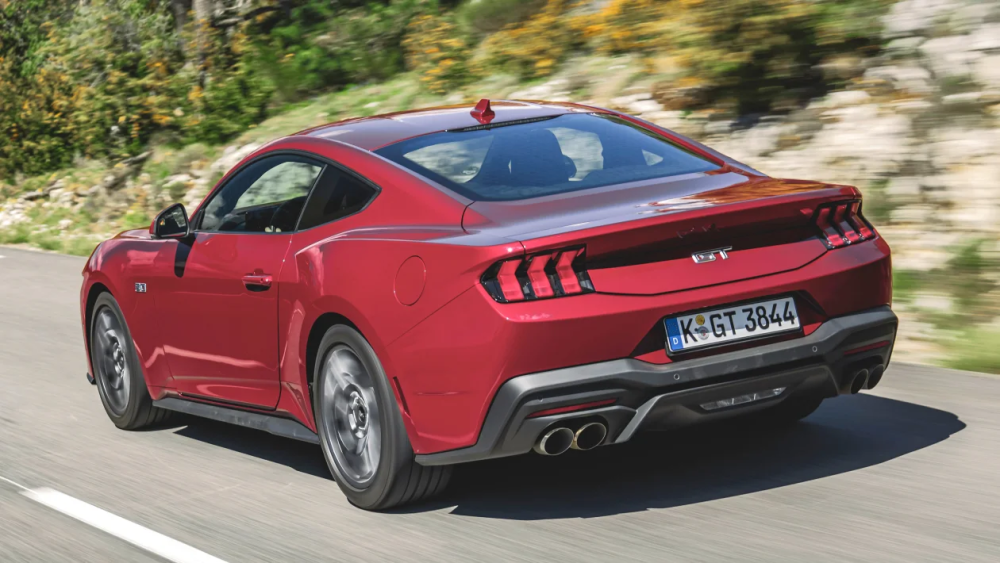 搭载5.0升v8低功率发动机,全新福特mustang gt实车图发布