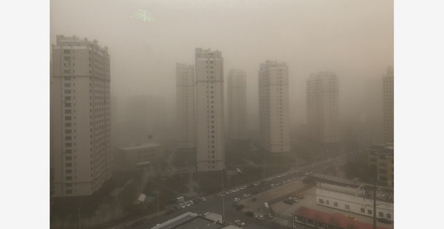 内蒙古多地今日再现大风沙尘降雪 明起风力减弱降雪范围缩减_腾讯新闻