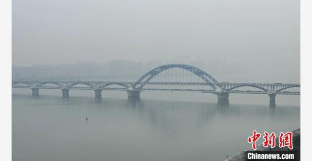 浙江多地现大雾浓雾 低能见度天气仍将持续_腾讯新闻
