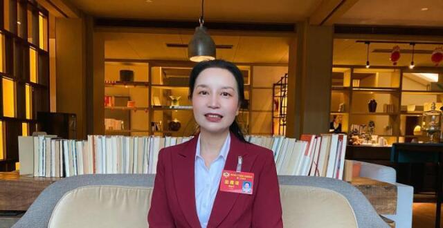 省政协委员黄瑞红：老年大学火热，建议立法促进老有所学_腾讯新闻