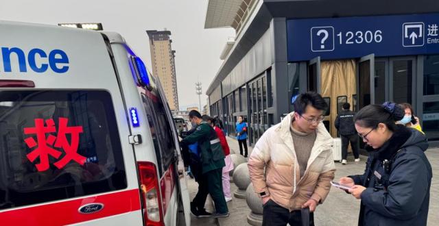 孕妇高铁突然临盆 众人合力迎接生命_腾讯新闻