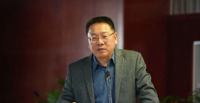钟杨：上海市首届最美校长_腾讯新闻