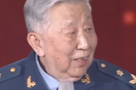 阎肃在空政文工团，工作六十多年都没退休，原因让人惊讶_腾讯新闻