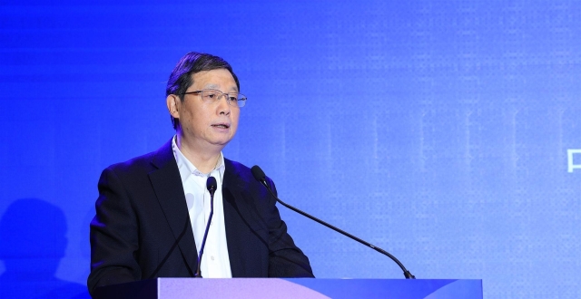 中国法学会副会长姜伟：数据权分置从政策转为权利待立法解决_腾讯新闻