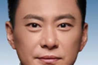 知名演员王斑已任国家大剧院党组成员、副院长_腾讯新闻