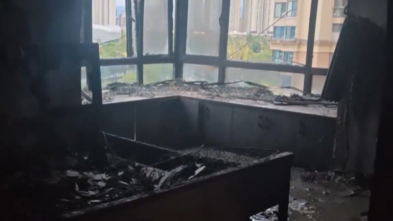关注手机充电安全 江西九江：手机充电器使用不当引发家中起火_腾讯新闻