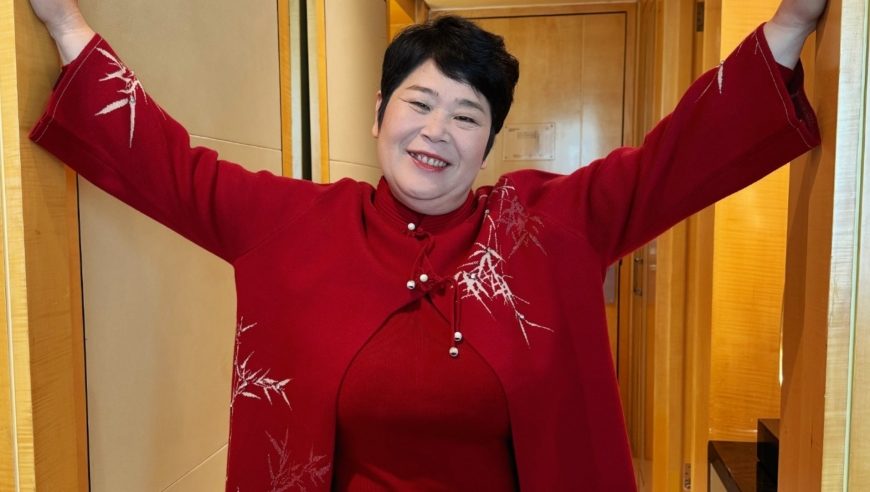 脱口秀演员“房主任”：向派出所工作人员诚恳致歉