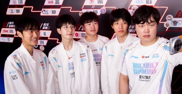 BLG新赛季阵容确定！依旧是LPL顶流！全华班将再冲一年！_腾讯新闻