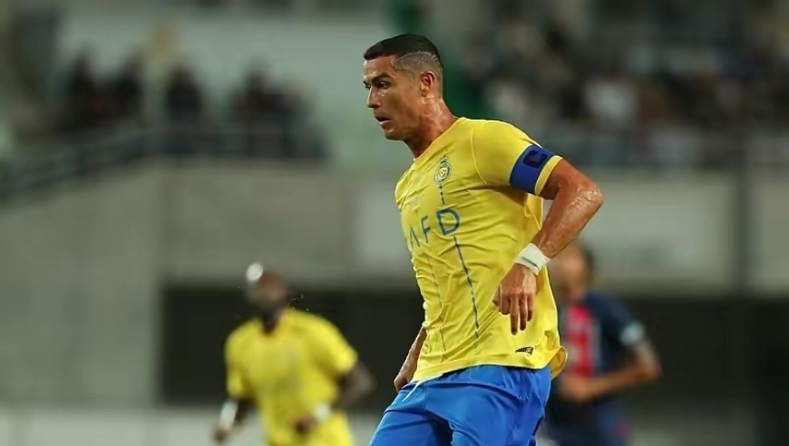 c罗开场4分钟闪电破门!马内送助攻 现场烟雾弥漫阻挡不了c罗