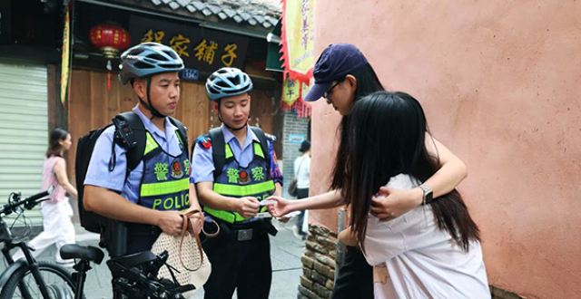 “叮铃”“叮铃”……“汀州骑警”的一天是怎么度过的？_腾讯新闻