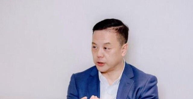 联想凌拓CEO杨旭：联想凌拓的定位不仅是技术供应商，更是“AI引路人”_腾讯新闻