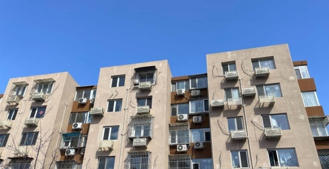 住建部：支持老旧房屋原拆原建