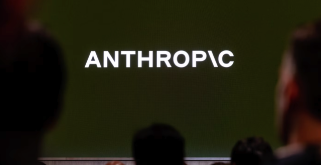 Anthropic呼吁全球暂停AI开发，警告AI“自我改进”风险缩略图