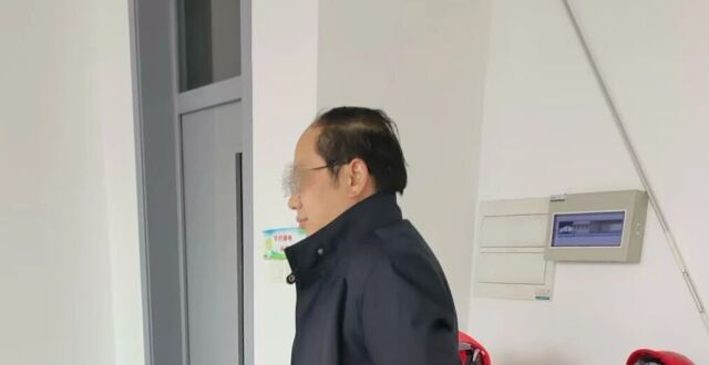 “首席科学家”郭伟的假面人生：出版著作花钱买，学术成果靠“冒充”，喜欢结交圈内人_腾讯新闻