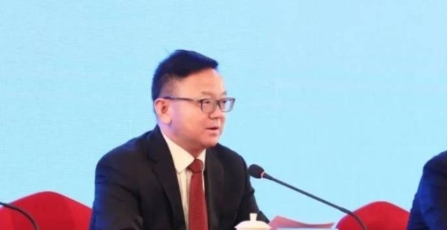 搞政治攀附、结交政治骗子的副部级“老虎”王勇被逮捕_腾讯新闻