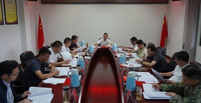 县委常委会召开会议 县委书记严启红主持并讲话_腾讯新闻