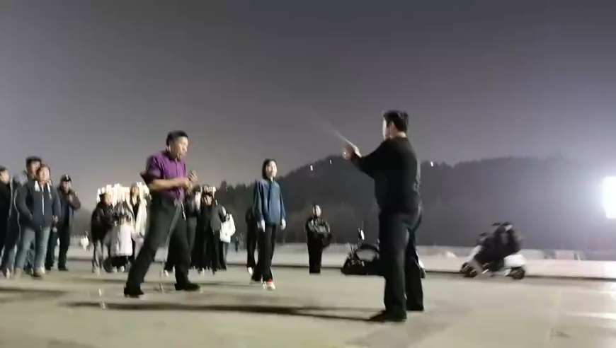 后坐力太大了_腾讯新闻