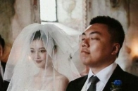 网红晚晚被嘲，老公挂素人照片为老婆出气，事后回应：请把你们的恨转到我一个人身上_腾讯新闻