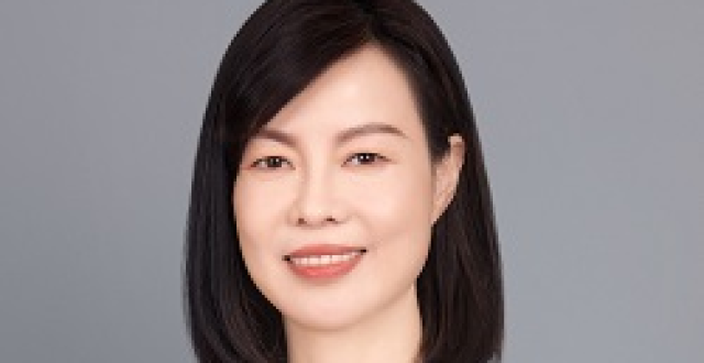 拜耳周晓兰：看见中国经济的活力，与中国发展“同频共振” | “外眼”看两会_腾讯新闻
