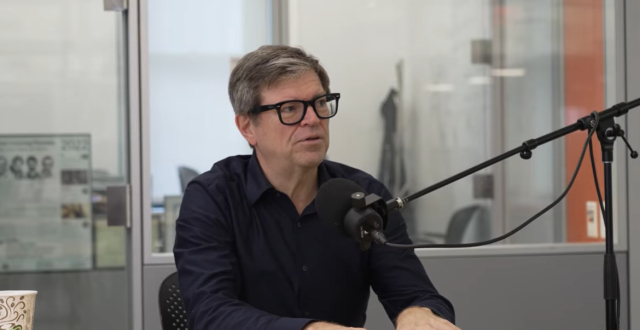 65岁杨立昆“叛逆”创业：告别Meta、炮轰大模型、完整AGI路线图首次公开缩略图