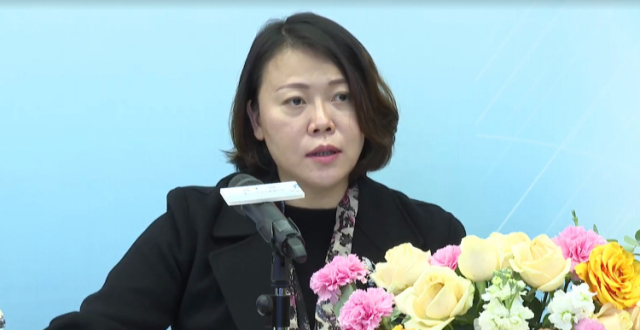 杨惠妍首次亮相：“我没觉得碧桂园是个家族企业”_腾讯新闻