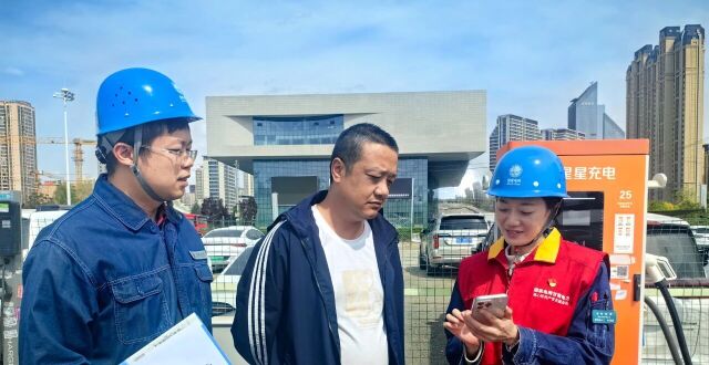 日报关注丨精准巡检护安全，创新服务解民忧！兰州多维发力织密低碳出行服务网_腾讯新闻