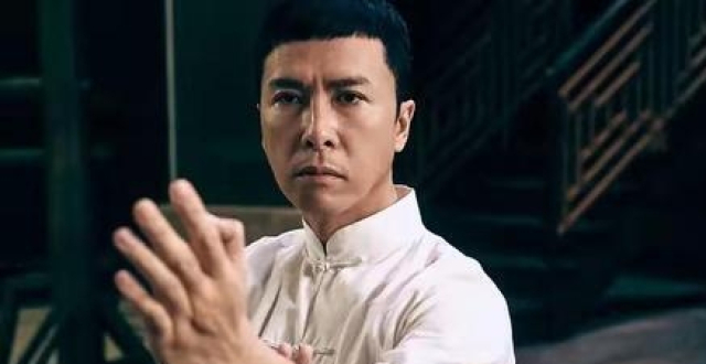 《叶问5》官宣定档！甄子丹食言拍续集，网友：这次要打十个阎王？_腾讯新闻