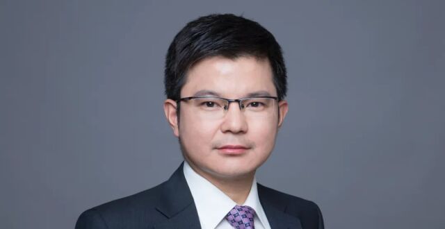 国泰基金总经理周向勇：有效服务国家战略，发挥市场稳定器作用_腾讯新闻