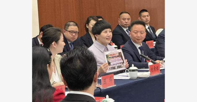 两会现场速递|“每一颗种子都能绽放独特光彩”——刘希娅代表谈基础教育阶段学生培养_腾讯新闻