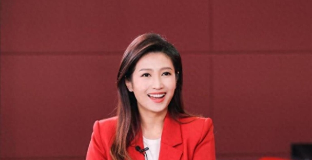 二婚嫁给央视国脸，40岁却被用计怀孕的春妮，如今怎样了？_腾讯新闻