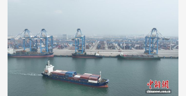 广西北部湾港迈入千万标箱时代_腾讯新闻