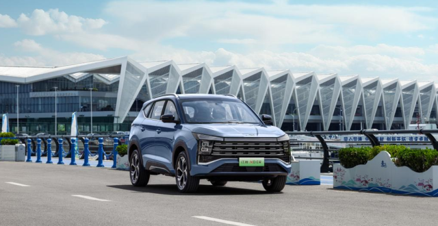 9.98万起的中大型新能源SUV！江淮X8 E家真香_腾讯新闻