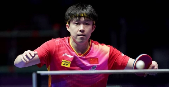 欢呼！王楚钦3-1逆转张本智和，世乒赛立大功，中国男团连胜两盘_腾讯新闻