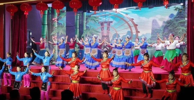 骏马迎春启新程！2026遂昌乡村春晚正式拉开帷幕_腾讯新闻