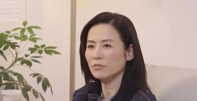 演员宣萱谈离开TVB原因：不愿意给领导“刷鞋”，要去讨好一些你不想讨好的人，不行_腾讯新闻
