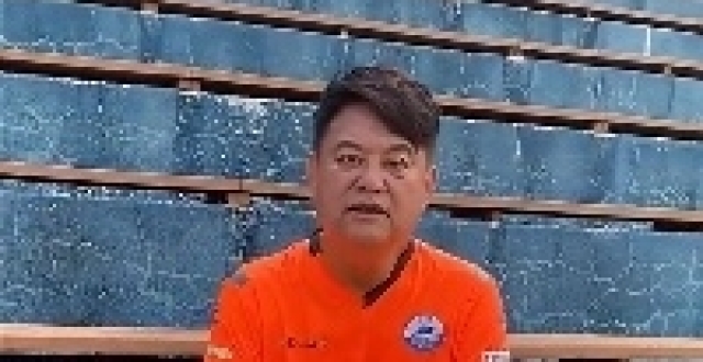 幽默！阿叻哥陈百祥谈国足：拯救国足要靠我来当主教练_腾讯新闻