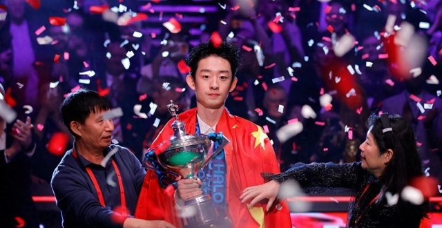 5月9日开赛！吴宜泽回国亮相广州，首战对阵希金斯，球迷却喊：该打艾伦_腾讯新闻