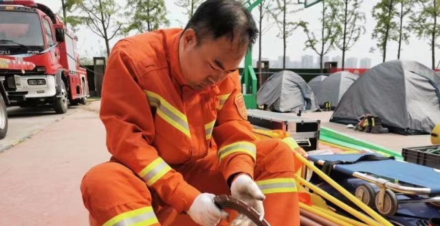 消防救援“多面手”徐世荣_腾讯新闻