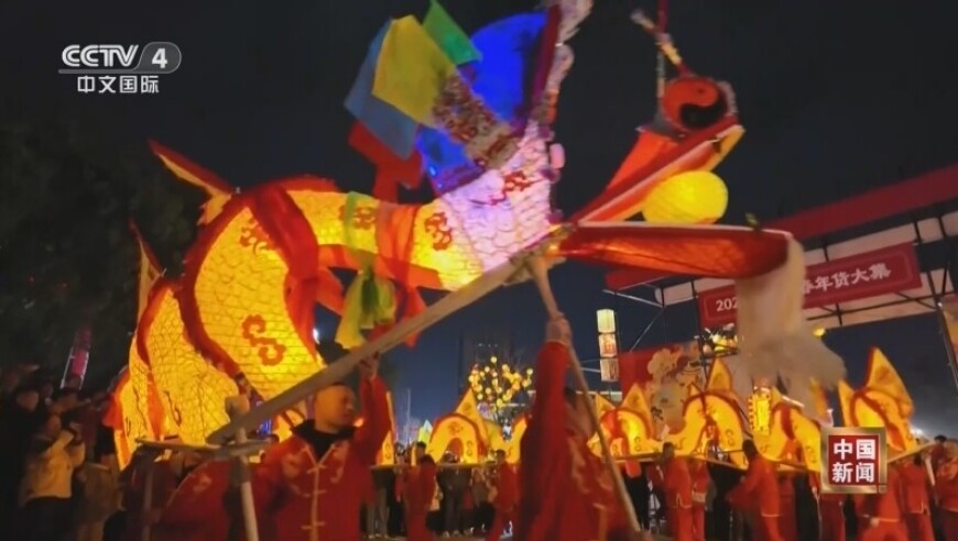 春节临近 年味浓消费旺