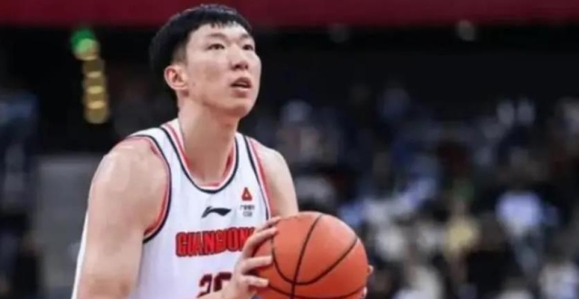 拥有周琦的广东队和北京首钢谁更强？网友：还是要看教练能力_腾讯新闻