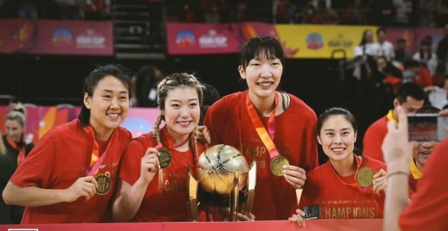 大气！张隆前妻祝贺中国女篮夺冠 认可李梦表现：恭喜付出没白费_腾讯新闻