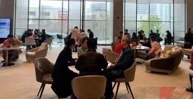 这个地方一年卖了14.6万套新房、22.1万套二手房，开发商在此创下销售额新纪录_腾讯新闻