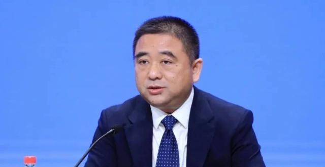 上海市委决定：钟晓咏任静安区委书记_腾讯新闻