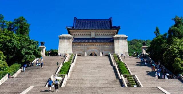 来南京必玩的10大景点推荐！_腾讯新闻