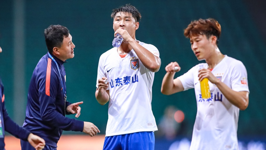 足坛假球“庄家”曝光！朱宏兴一夜刷屏，媒体人：不算足球圈内人