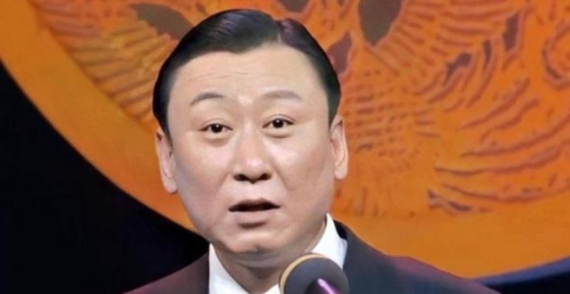 相声名家王玉病逝，曾赴老山前线慰问演出，母亲强忍悲痛登台表演_腾讯新闻